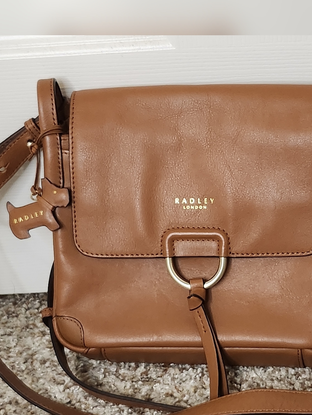 RADLEY LONDON Lambeth Mews Crossbody Bag with Gold Hardware